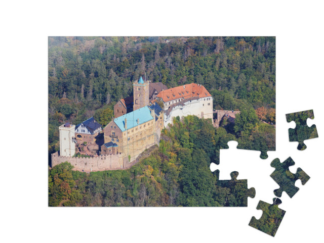 puzzle 48 dílků „Hrad Wartburg v Eisenachu, kde Martin Luther přeložil Bibli.“