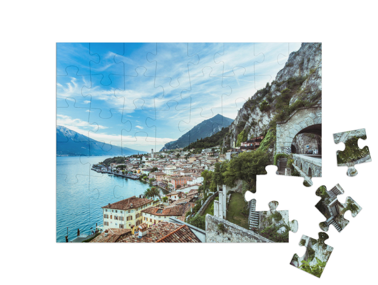 puzzle 48 dílků „Krásné panorama Limone sul Garda na jezeře Garda“