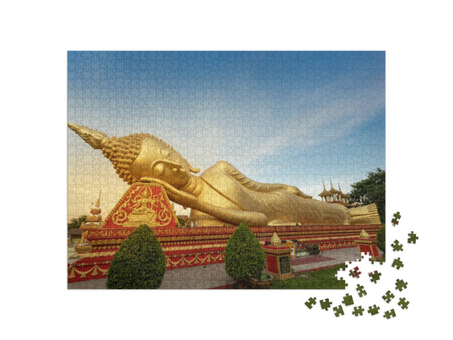 puzzle 1000 dílků „Zlatá socha ležícího Buddhy ve Vientiane, Laos“